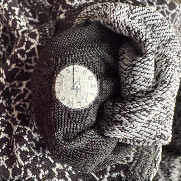 Lululemon Black and White Patterned Biker Shorts - Picture 3 of 5